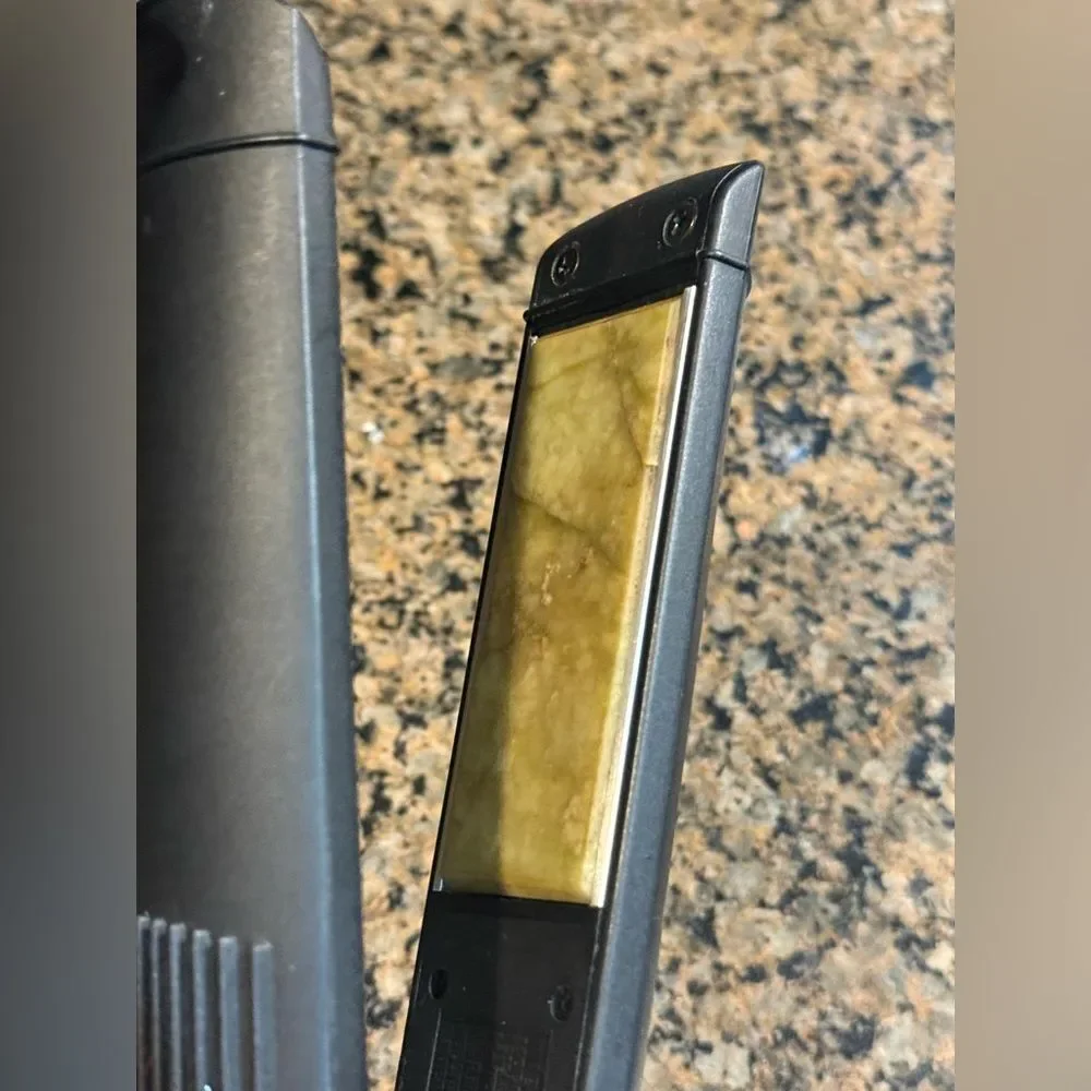 Unbranded this straightener